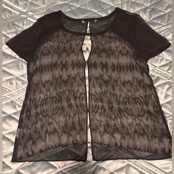 American Eagle Outfitters Sheer Tee with Peekaboo Back, Size Small - Picture 6 of 7